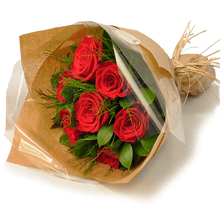 Arranjo 7 Lindas Rosas vermelhas Importadas