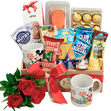 Cesta de Anivers�rio com Rosas Vermelhas