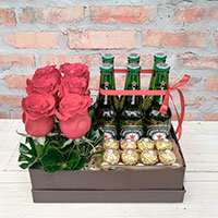 Cesta com Cerveja Chocolate e Rosas Colombianas