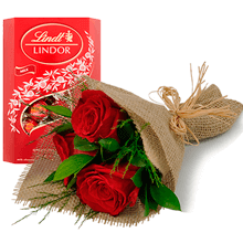 Rosas Vermelhas e Bombons para Presente